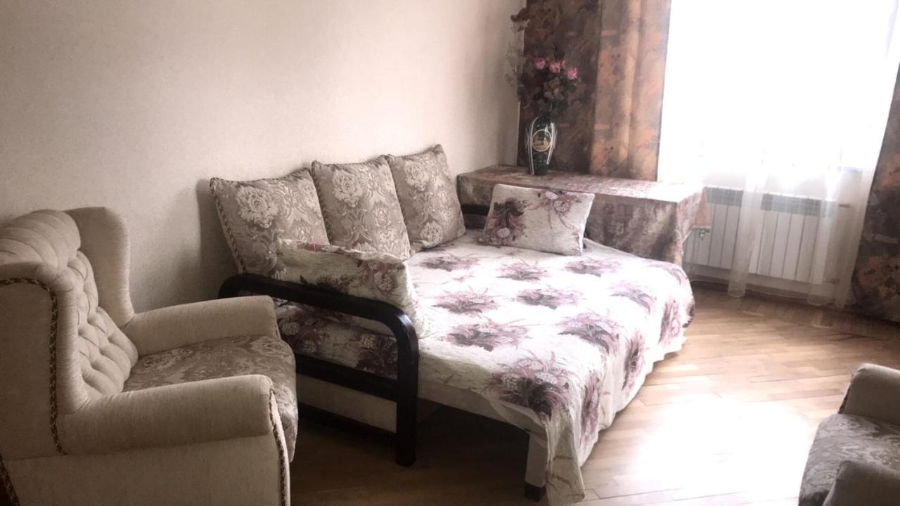 2-Х Квартира Поруч З Сумською, Госпіталь, Парк Центральний Charkiw Exterior foto